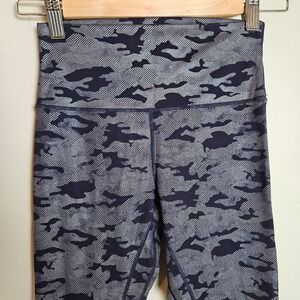 Zyia Active Metallic Camo Leggings Sz S Silver Purple‎ Workout